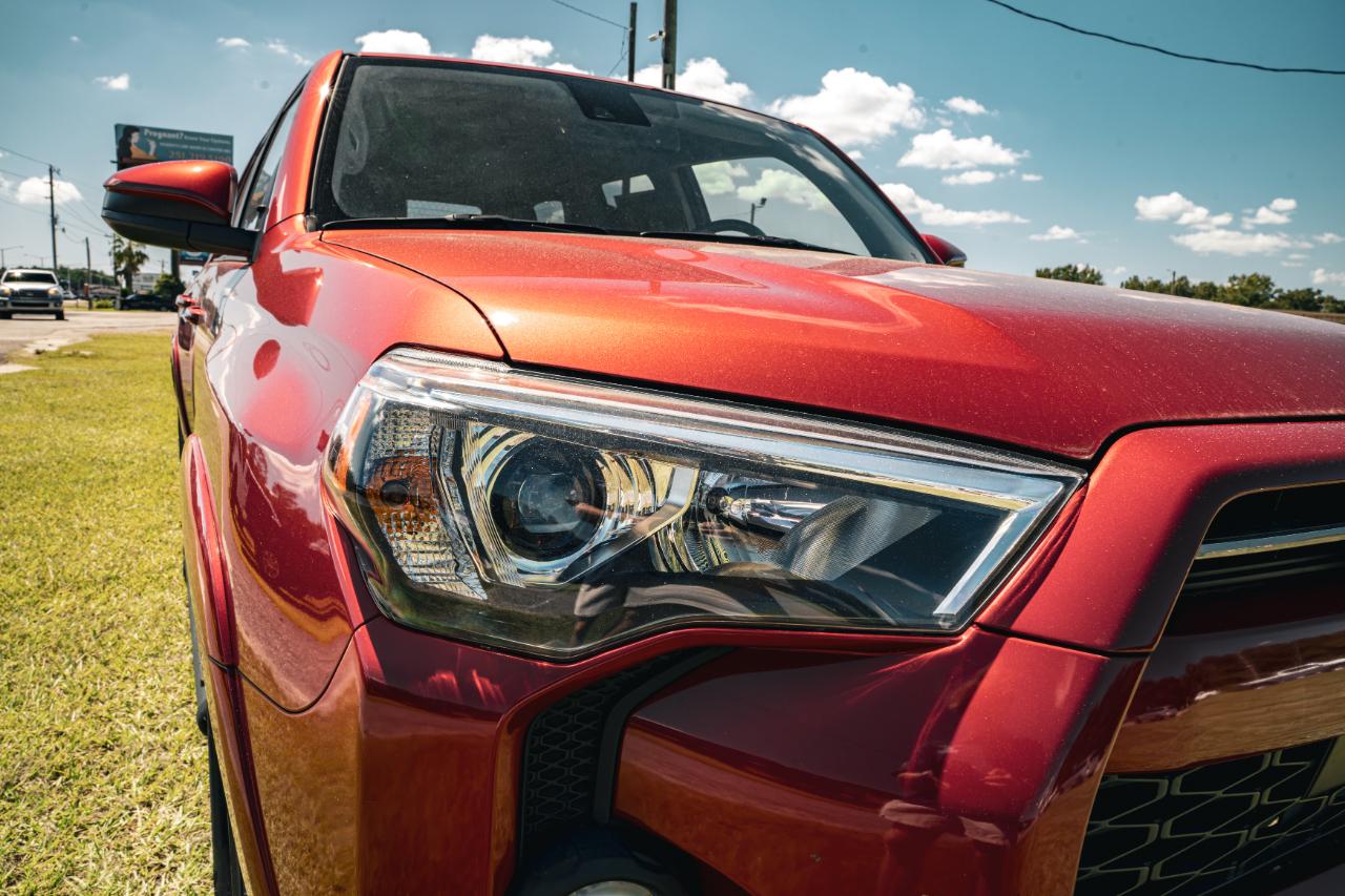 Toyota 4Runner SR5 2WD (Natl) 2022
