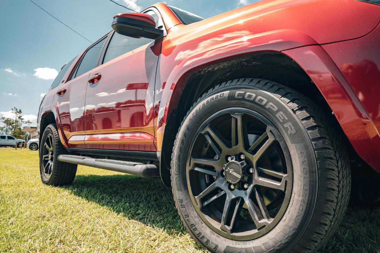 Toyota 4Runner SR5 2WD (Natl) 2022