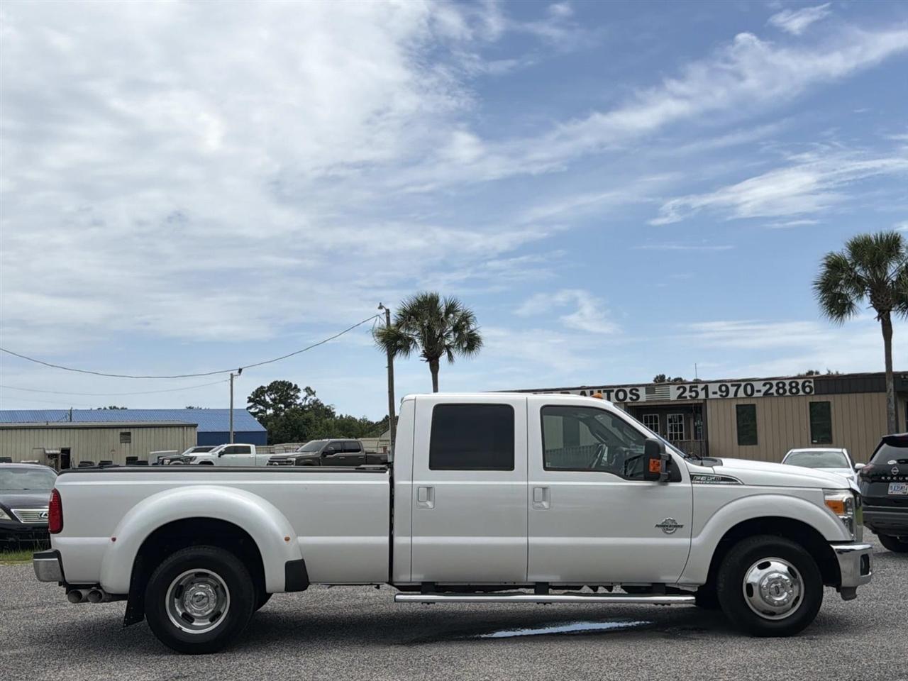 Ford Super Duty F-350 DRW 2WD Crew Cab 172" King Ranch 2016