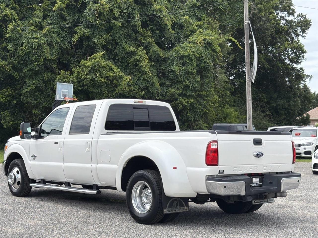 Ford Super Duty F-350 DRW 2WD Crew Cab 172" King Ranch 2016