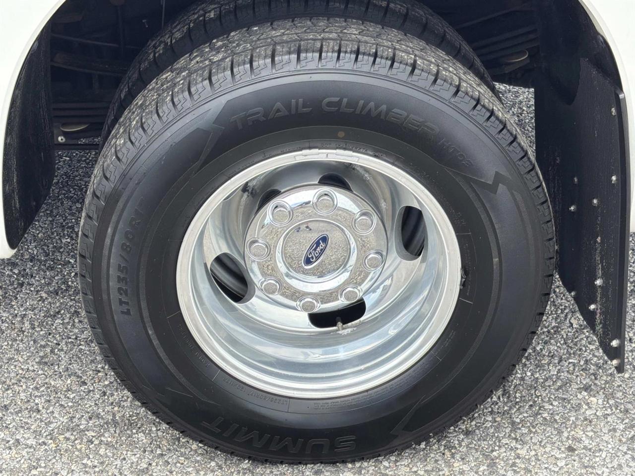 Ford Super Duty F-350 DRW 2WD Crew Cab 172" King Ranch 2016