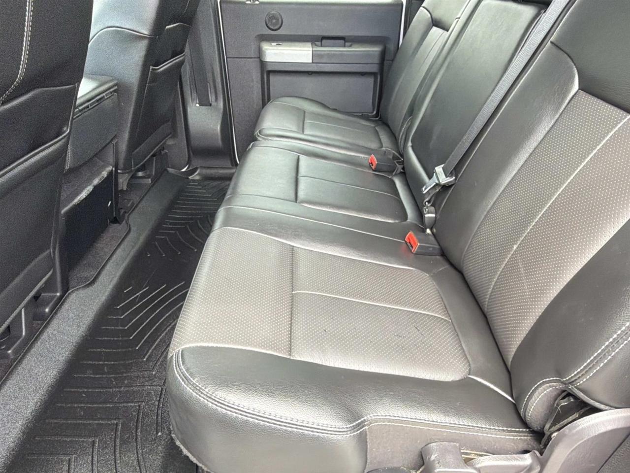 Ford Super Duty F-350 DRW 2WD Crew Cab 172" King Ranch 2016