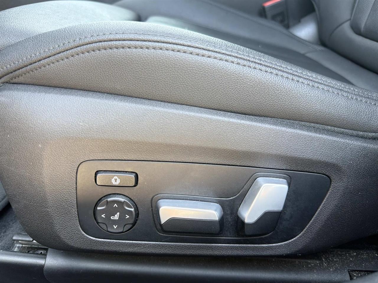 BMW 3 Series 330i Sedan North America 2020