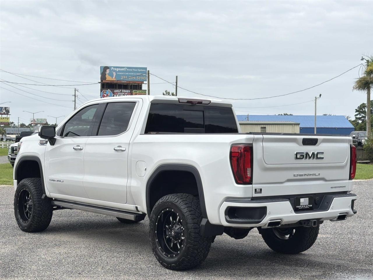 GMC Sierra 1500 4WD Crew Cab 147" Denali 2020