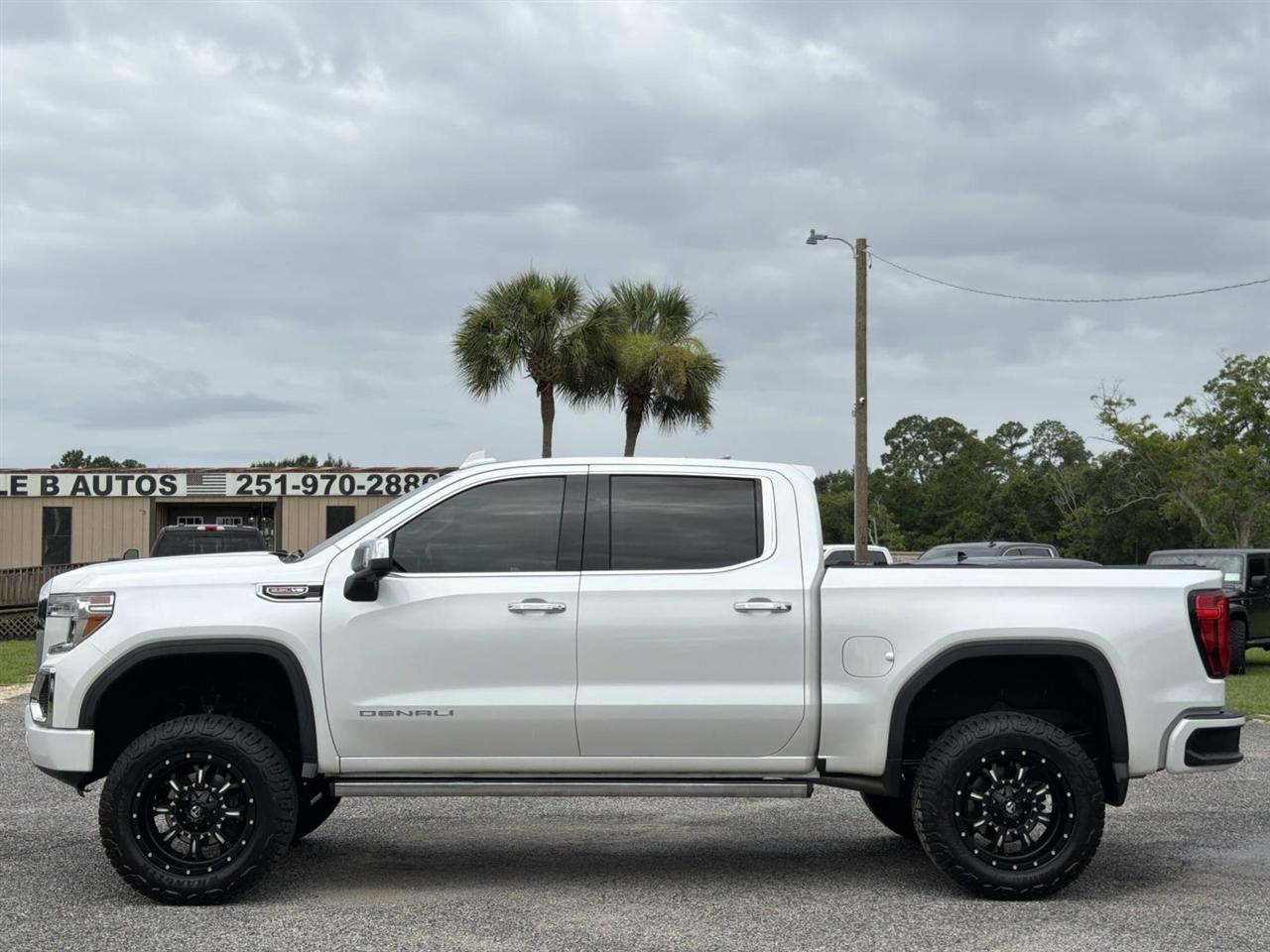 GMC Sierra 1500 4WD Crew Cab 147" Denali 2020