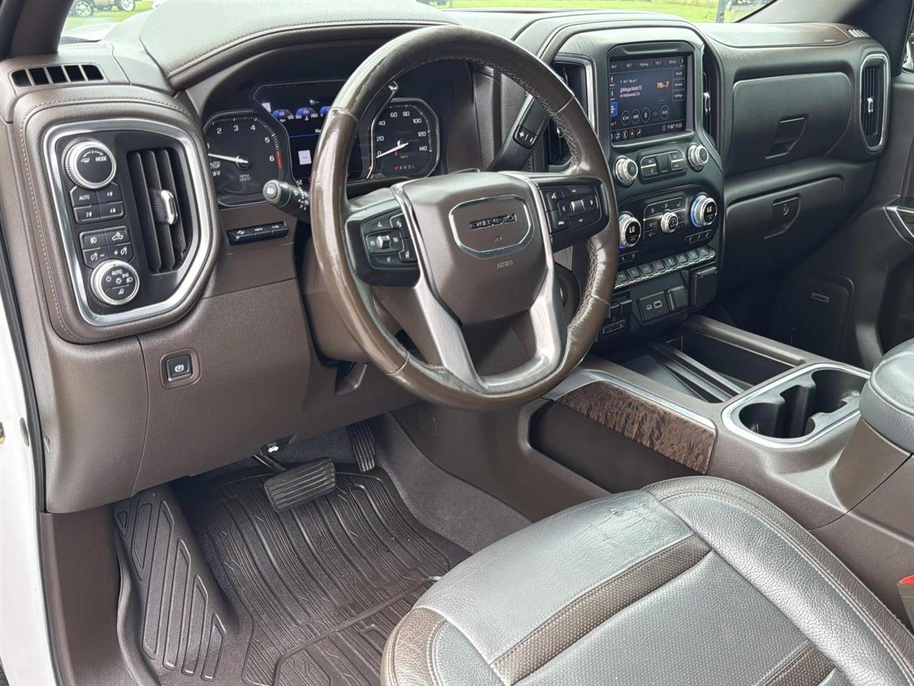 GMC Sierra 1500 4WD Crew Cab 147" Denali 2020