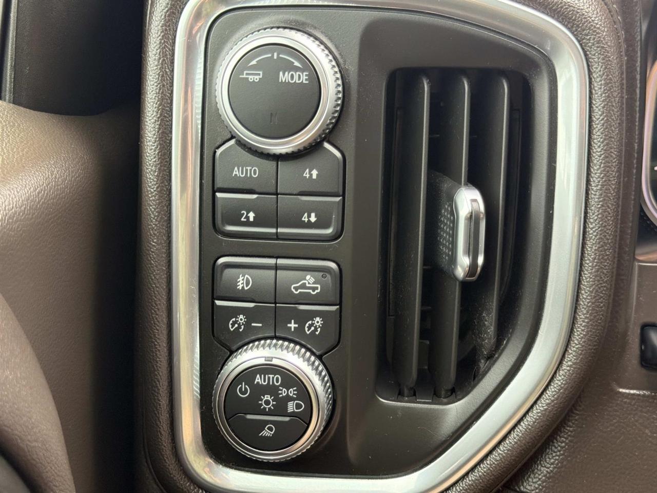 GMC Sierra 1500 4WD Crew Cab 147" Denali 2020