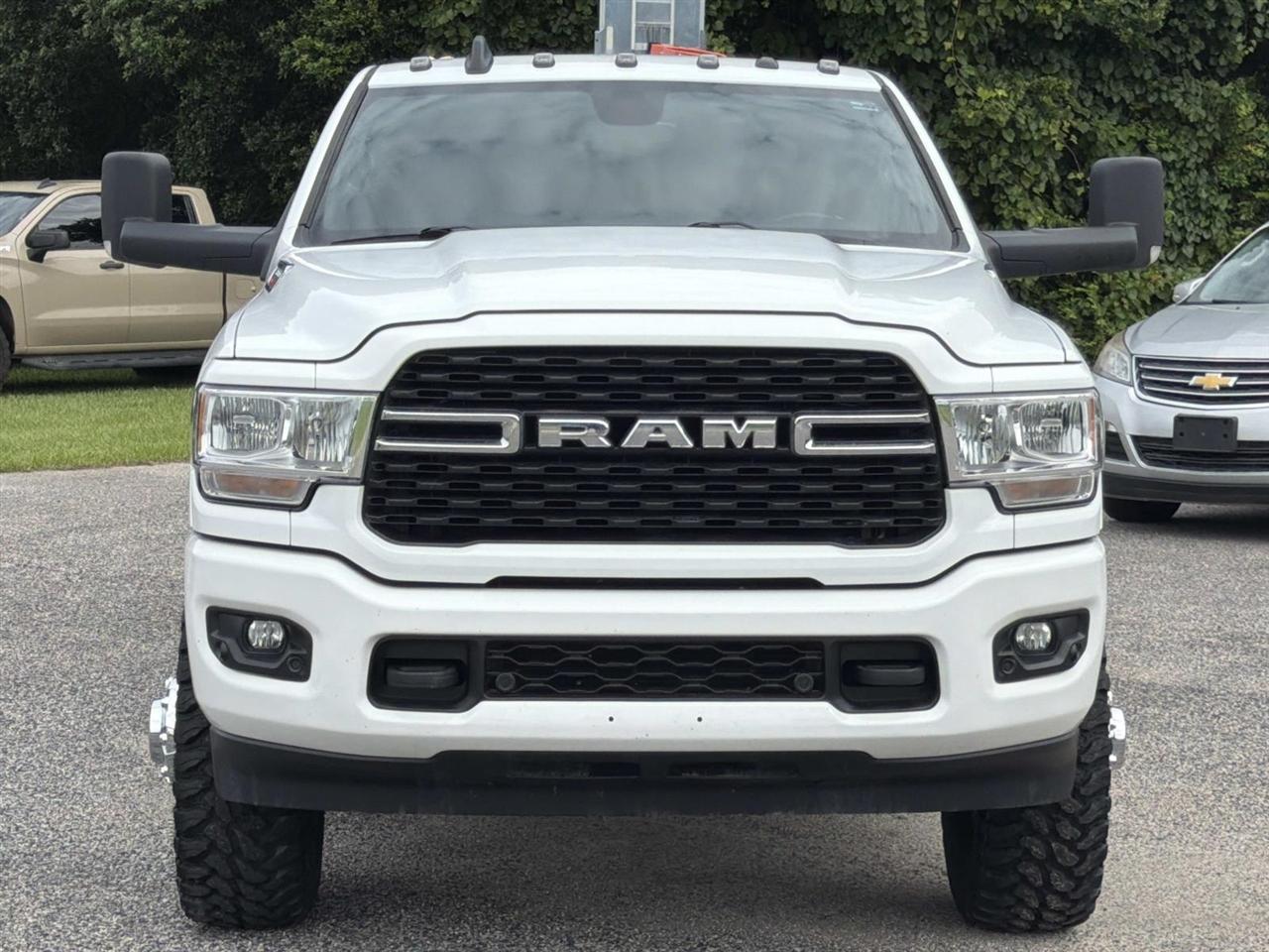 RAM 3500 Big Horn 4x4 Crew Cab 8' Box 2022