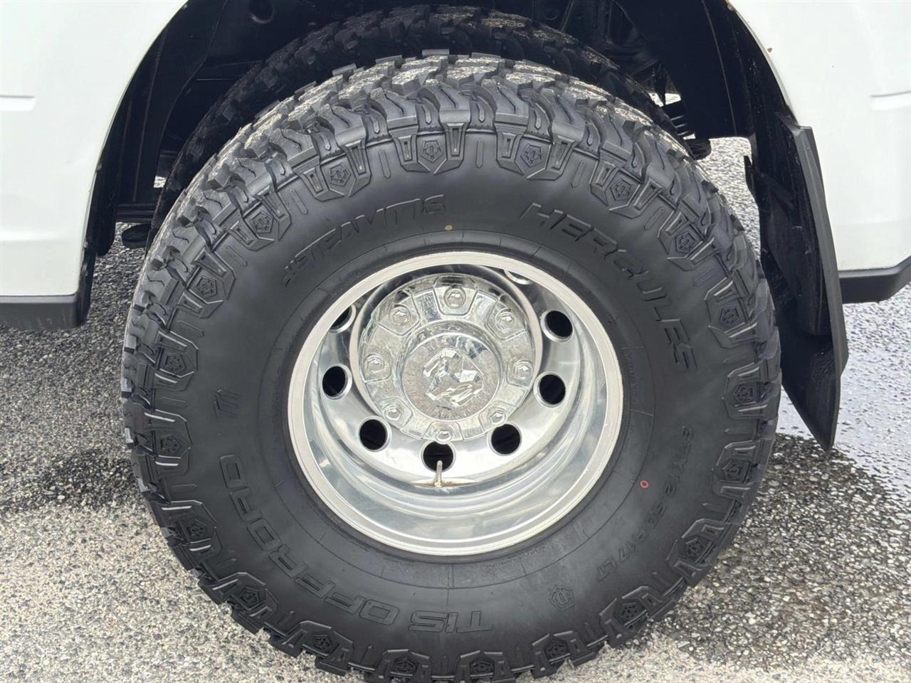 RAM 3500 Big Horn 4x4 Crew Cab 8' Box 2022
