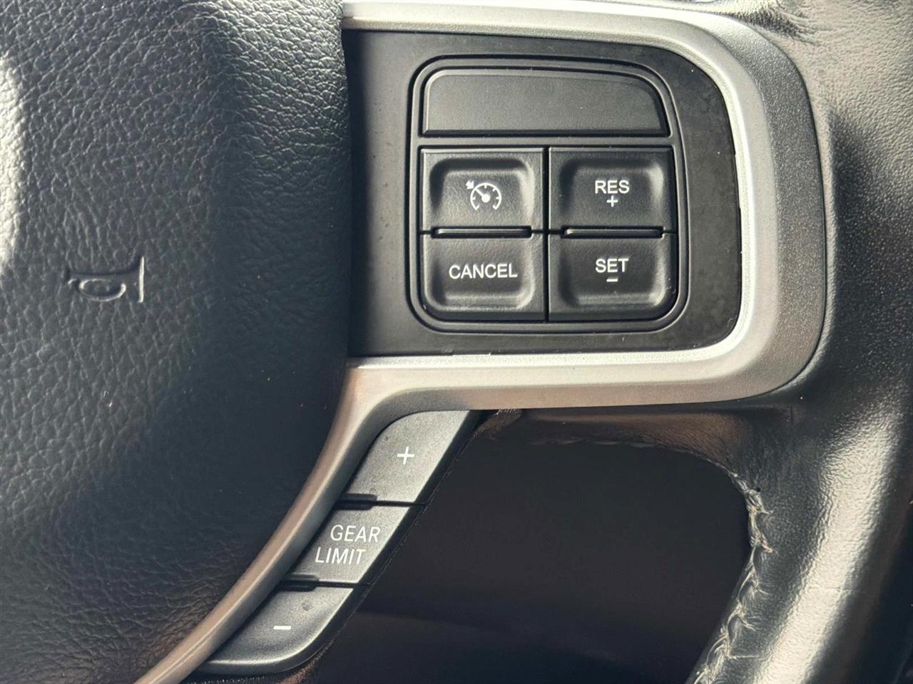 RAM 3500 Big Horn 4x4 Crew Cab 8' Box 2022