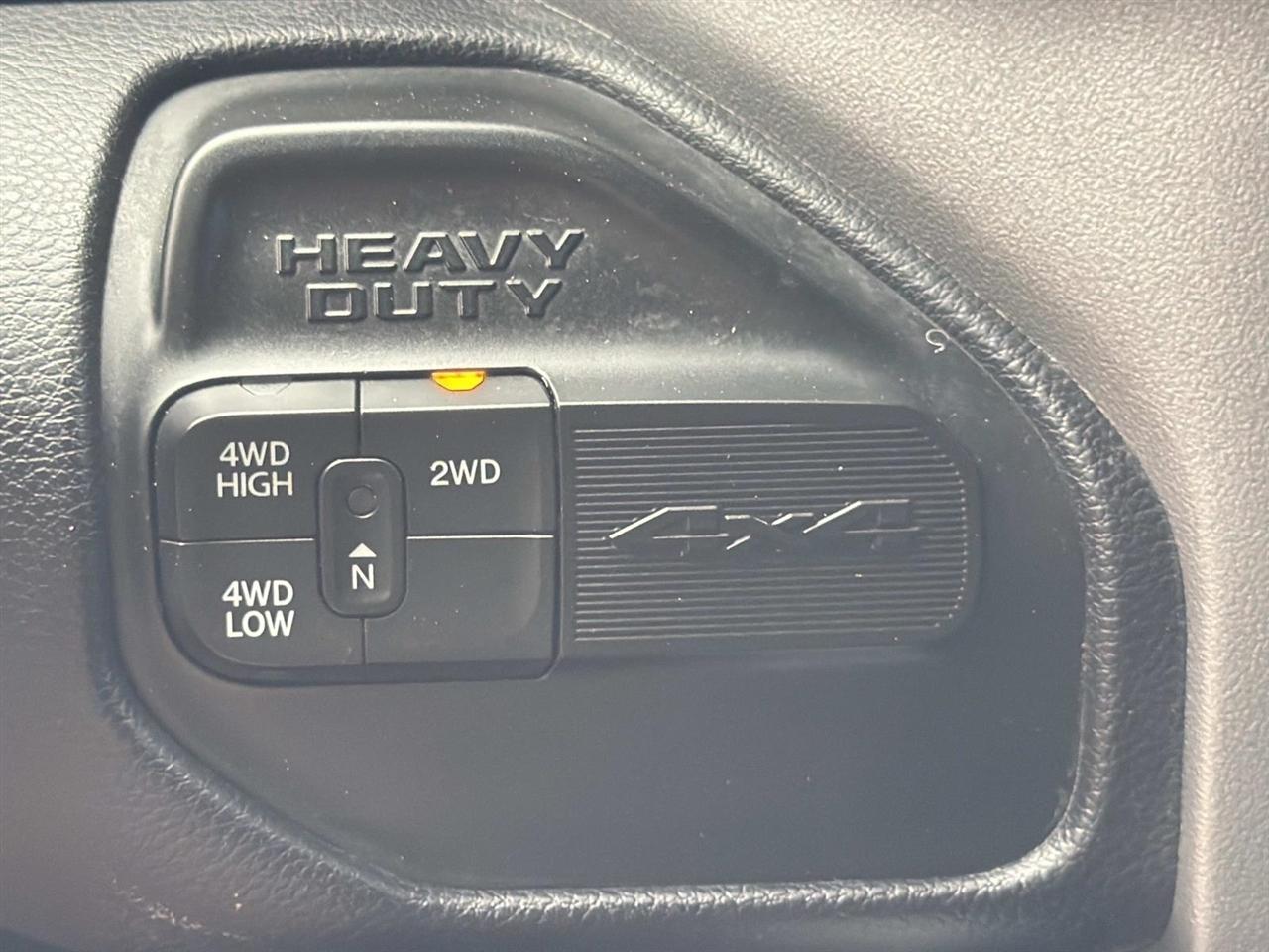 RAM 3500 Big Horn 4x4 Crew Cab 8' Box 2022
