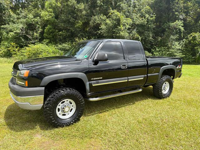 Black 2005 Chevrolet Silverado 2500HD Pickup Truck Four-Wheel Drive