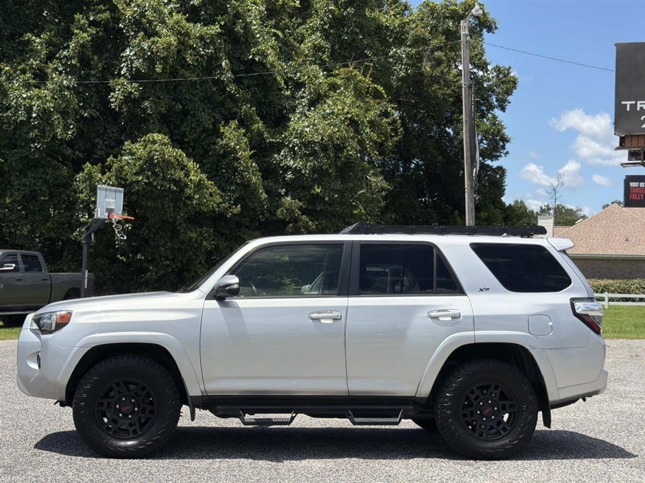 Toyota 4Runner TRD Off Road Premium 4WD (Natl) 2018