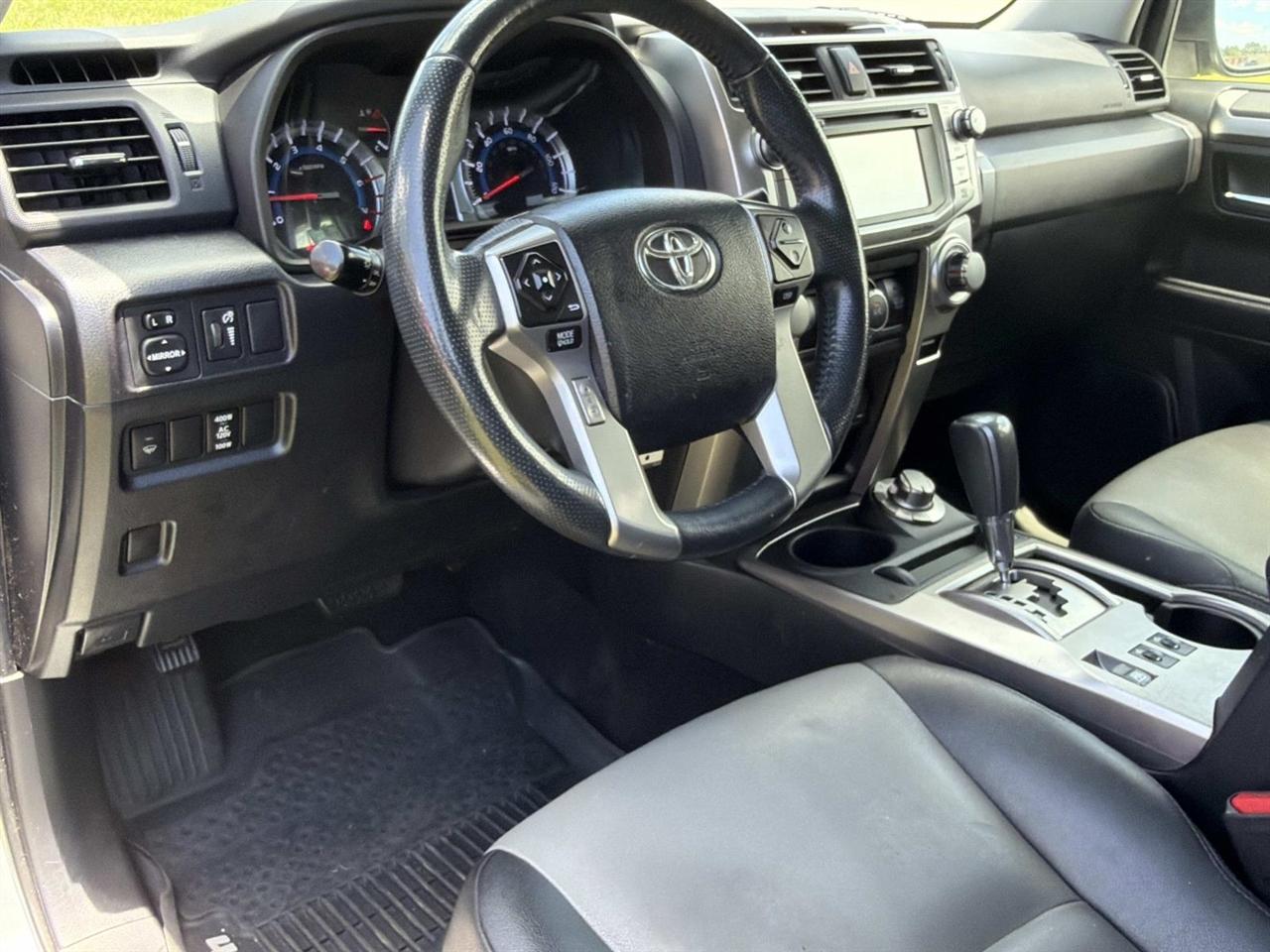 Toyota 4Runner TRD Off Road Premium 4WD (Natl) 2018
