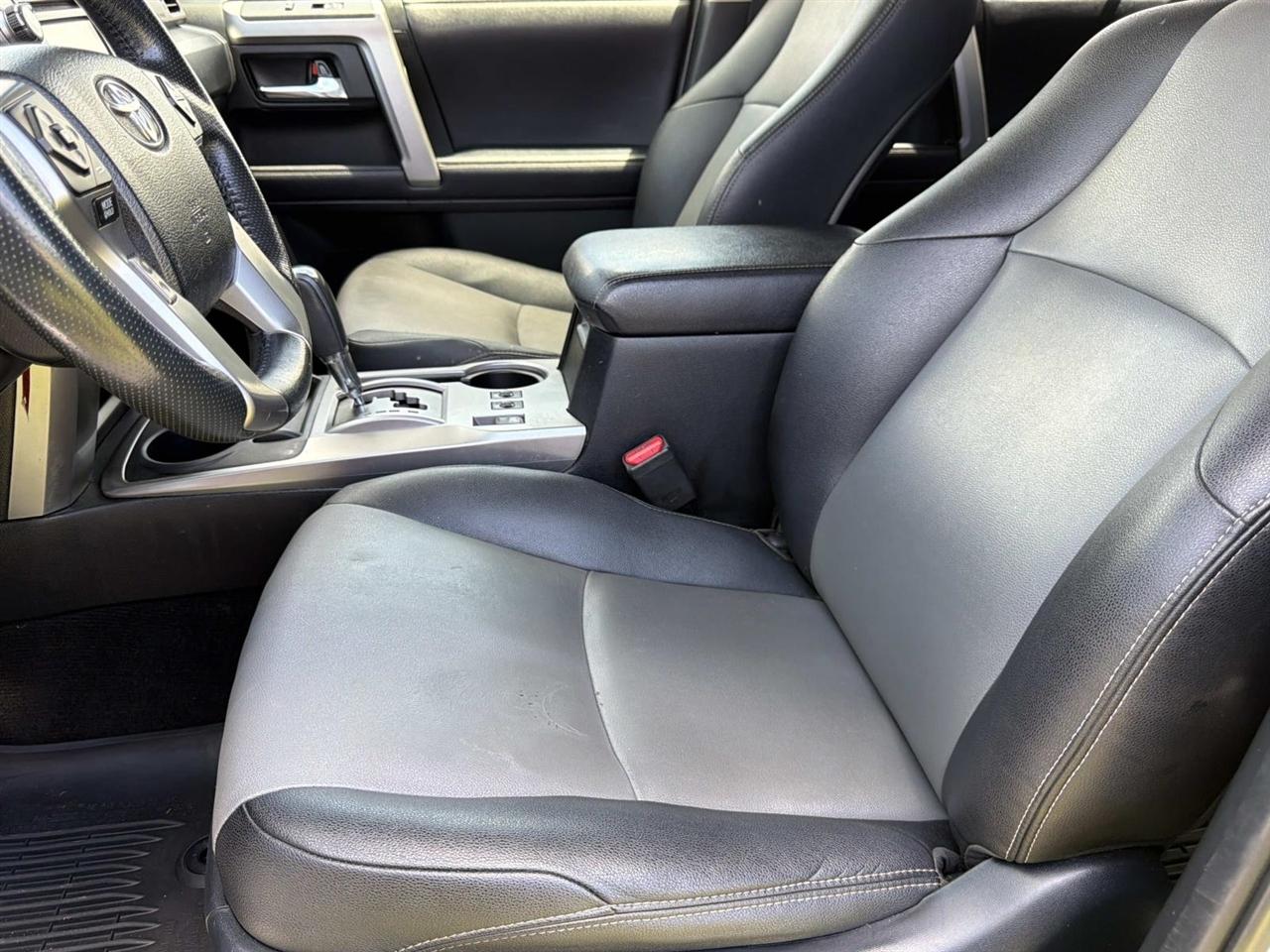 Toyota 4Runner TRD Off Road Premium 4WD (Natl) 2018