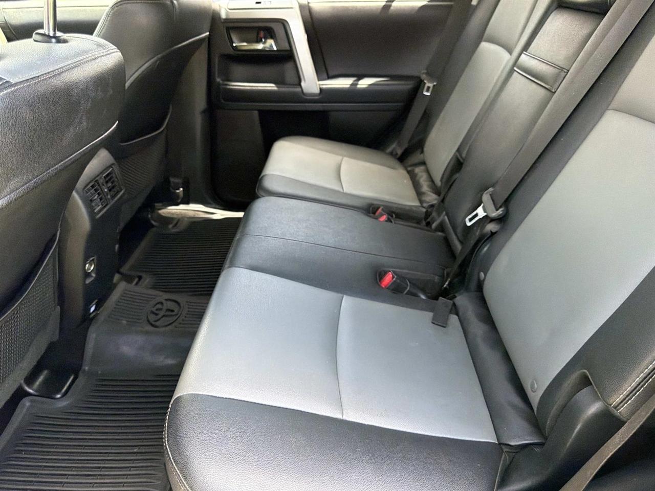 Toyota 4Runner TRD Off Road Premium 4WD (Natl) 2018