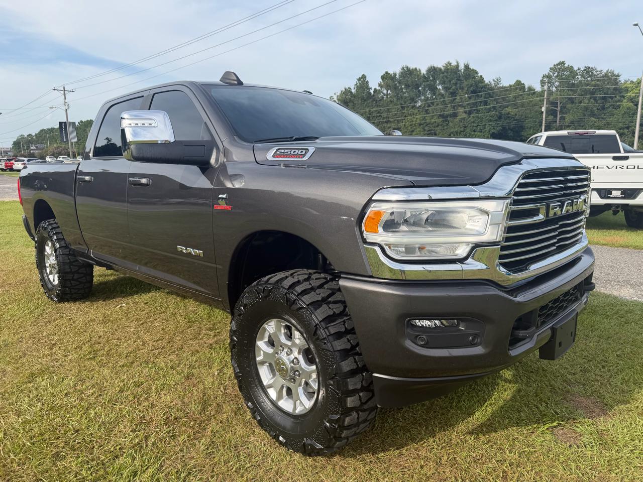 RAM 2500 Laramie 4x4 Crew Cab 6'4" Box 2024
