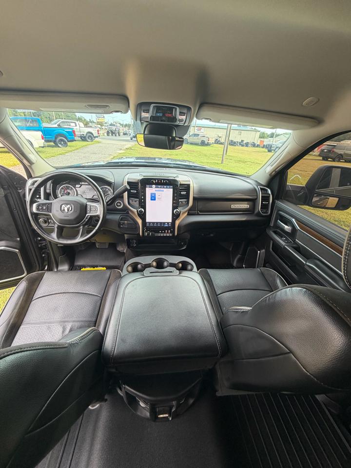 RAM 2500 Laramie 4x4 Crew Cab 6'4" Box 2024