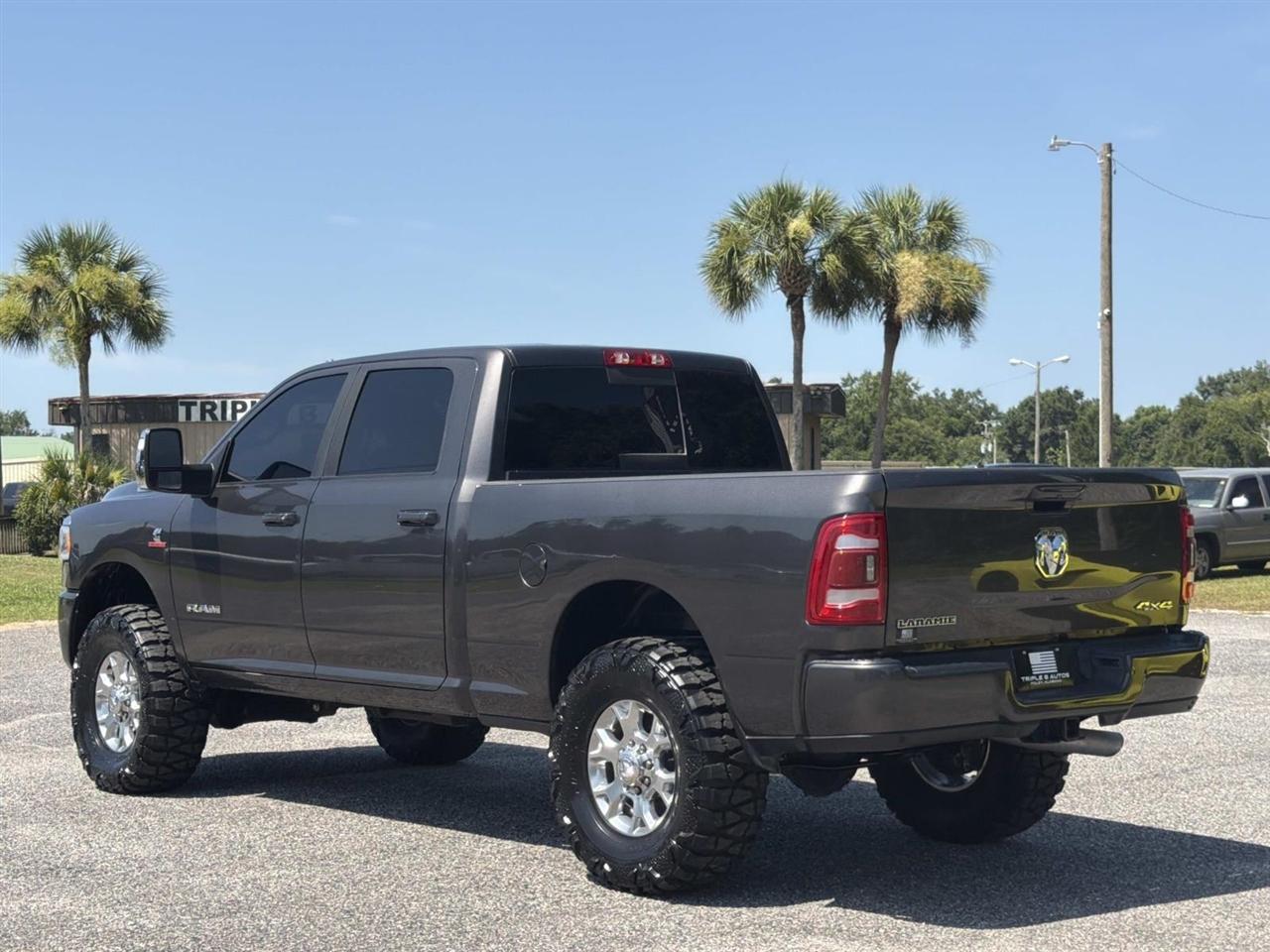 RAM 2500 Laramie 4x4 Crew Cab 6'4" Box 2024