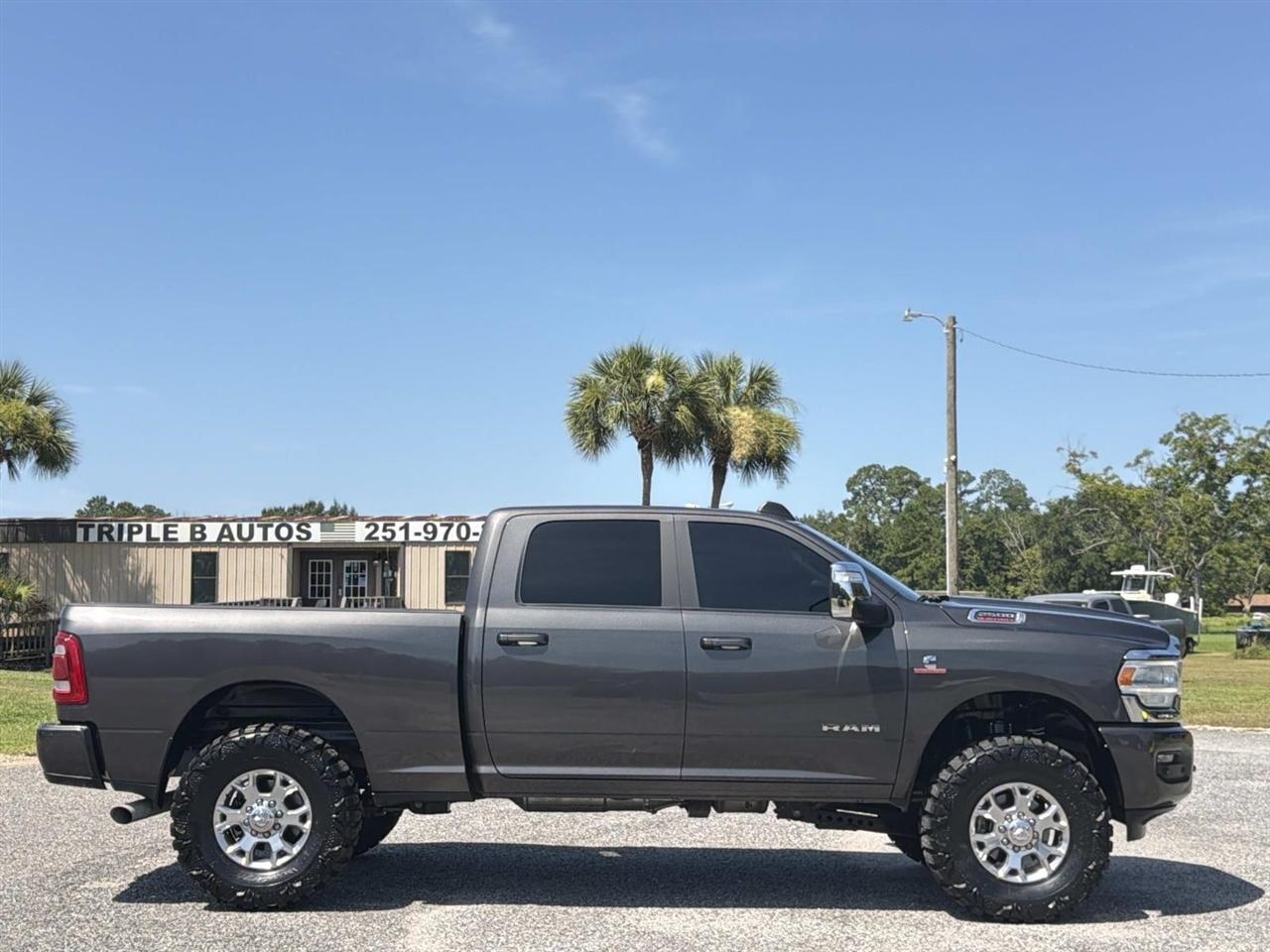 RAM 2500 Laramie 4x4 Crew Cab 6'4" Box 2024