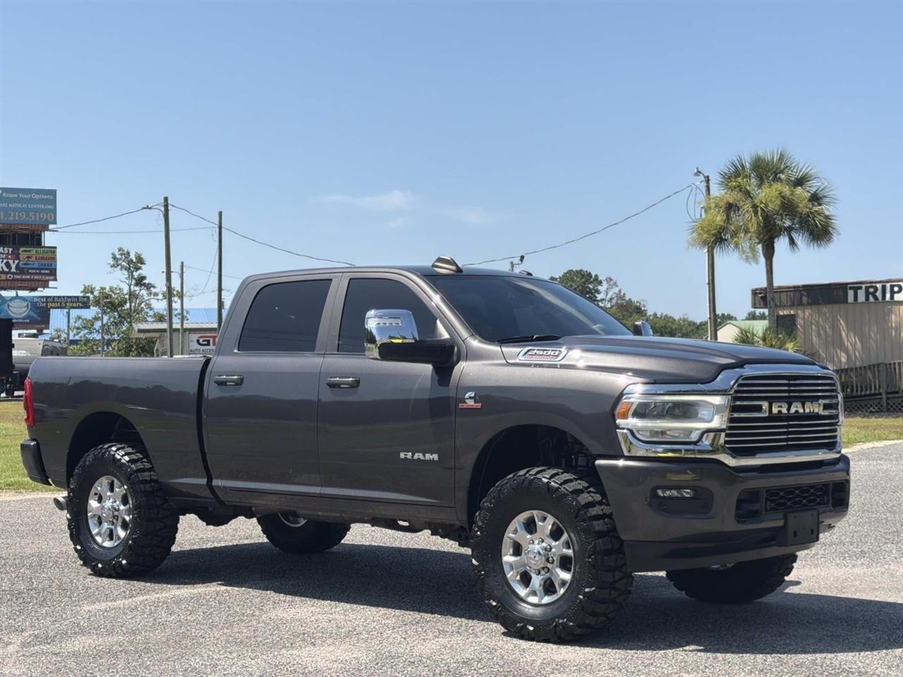 RAM 2500 Laramie 4x4 Crew Cab 6'4" Box 2024