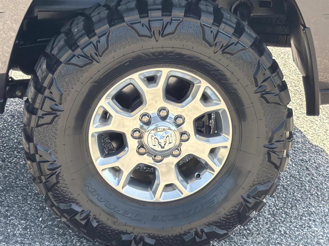 RAM 2500 Laramie 4x4 Crew Cab 6'4" Box 2024