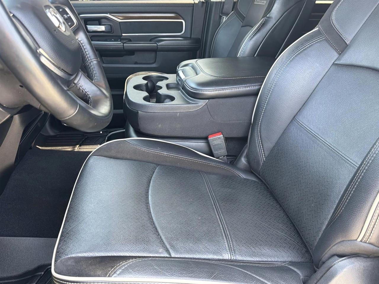 RAM 2500 Laramie 4x4 Crew Cab 6'4" Box 2024