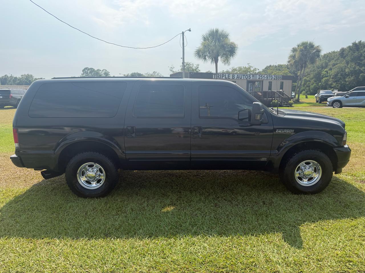 Ford Excursion 137" WB 6.8L Limited 2003