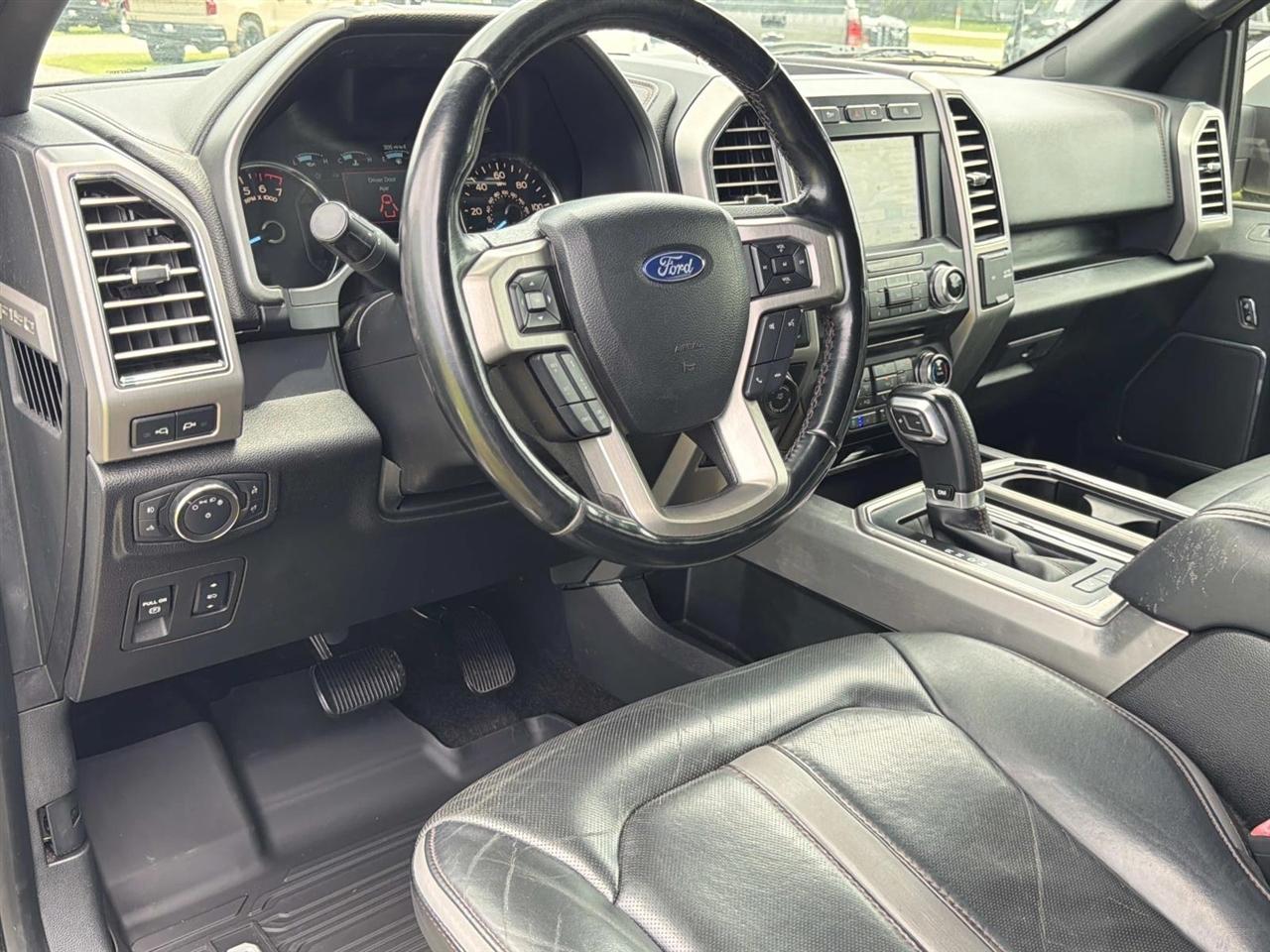 Ford F-150 Platinum SuperCrew 4WD 2018