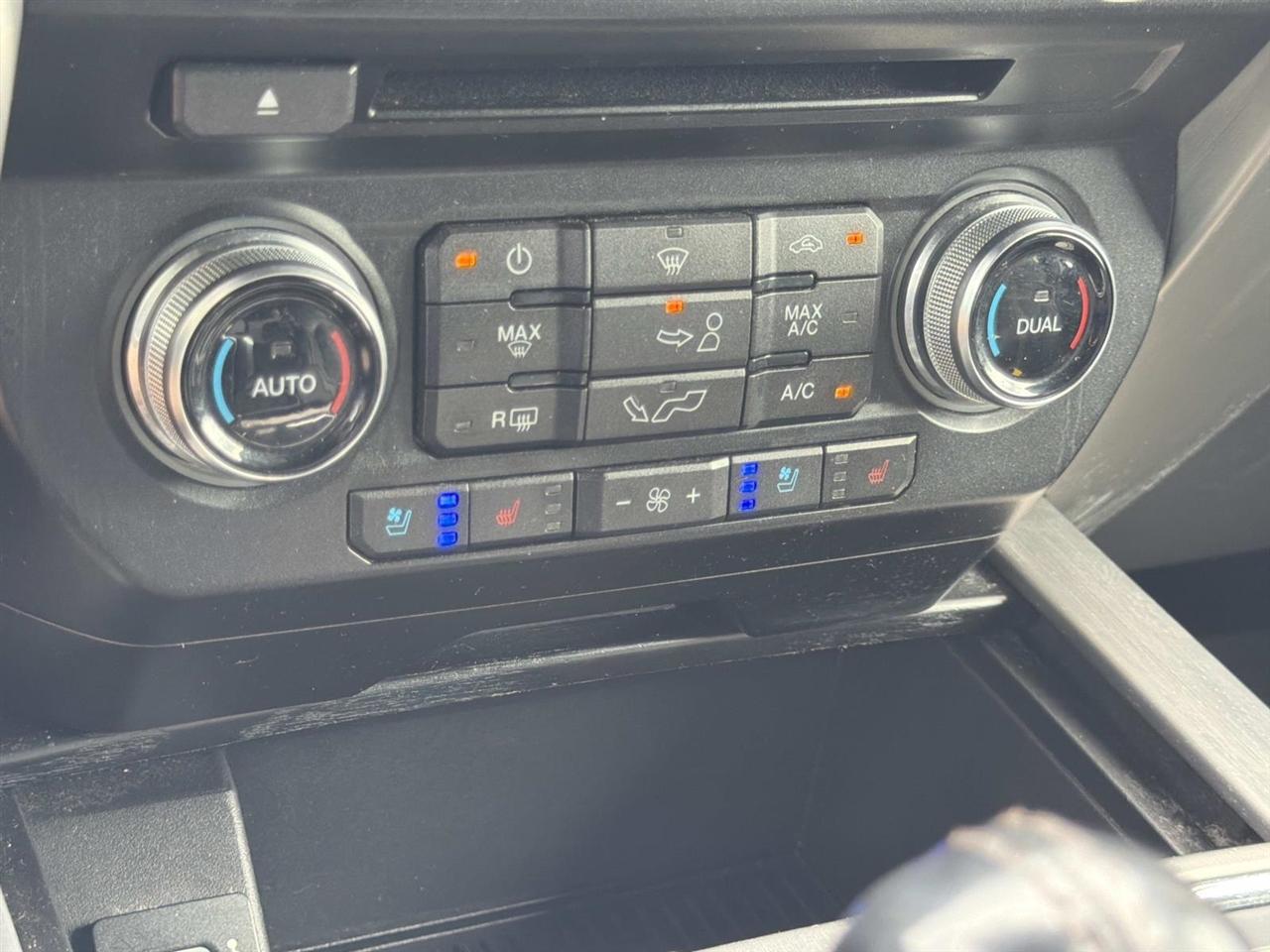 Ford F-150 Platinum SuperCrew 4WD 2018
