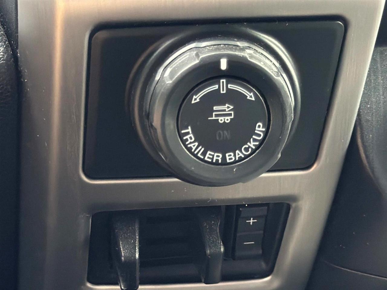 Ford F-150 Platinum SuperCrew 4WD 2018