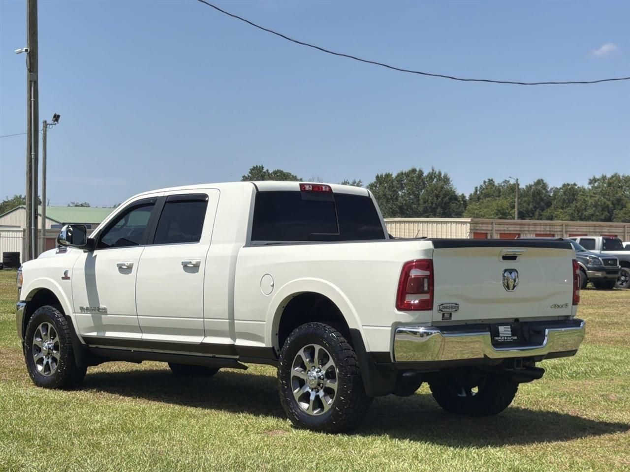 RAM 3500 Longhorn 4x4 Mega Cab 6'4" Box 2022