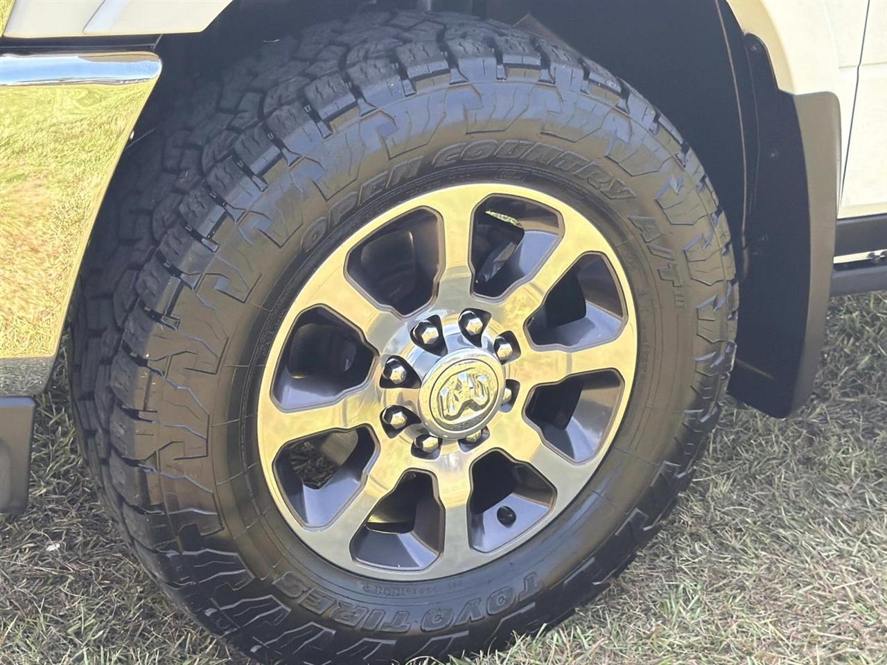 RAM 3500 Longhorn 4x4 Mega Cab 6'4" Box 2022