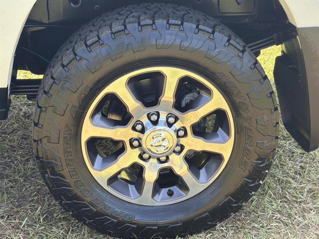 RAM 3500 Longhorn 4x4 Mega Cab 6'4" Box 2022
