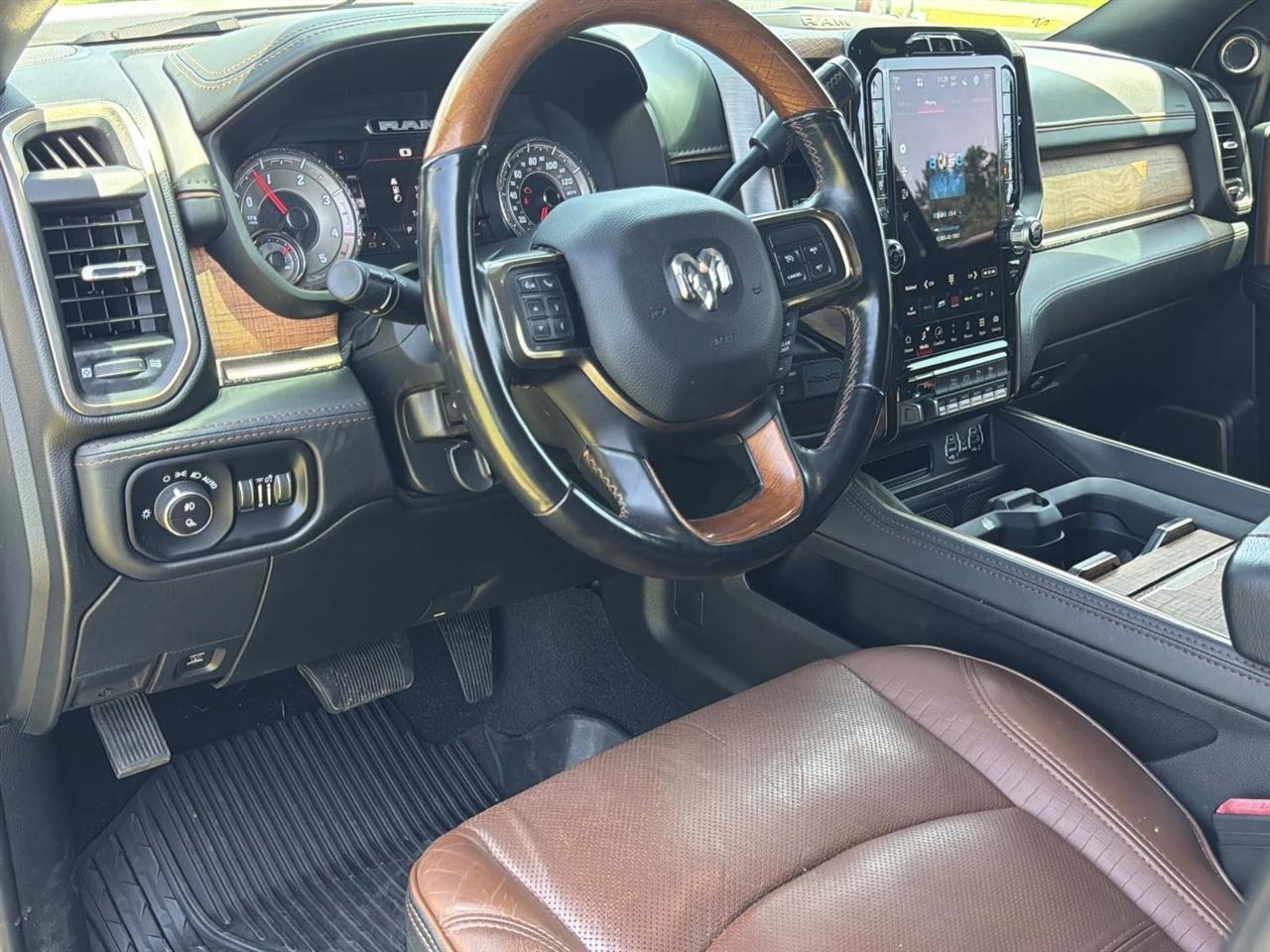 RAM 3500 Longhorn 4x4 Mega Cab 6'4" Box 2022