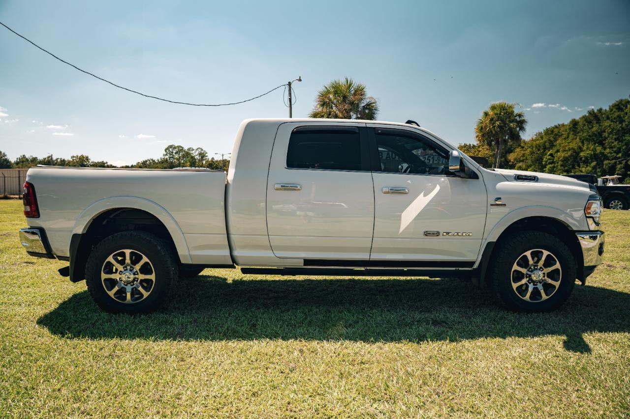 RAM 3500 Longhorn 4x4 Mega Cab 6'4" Box 2022