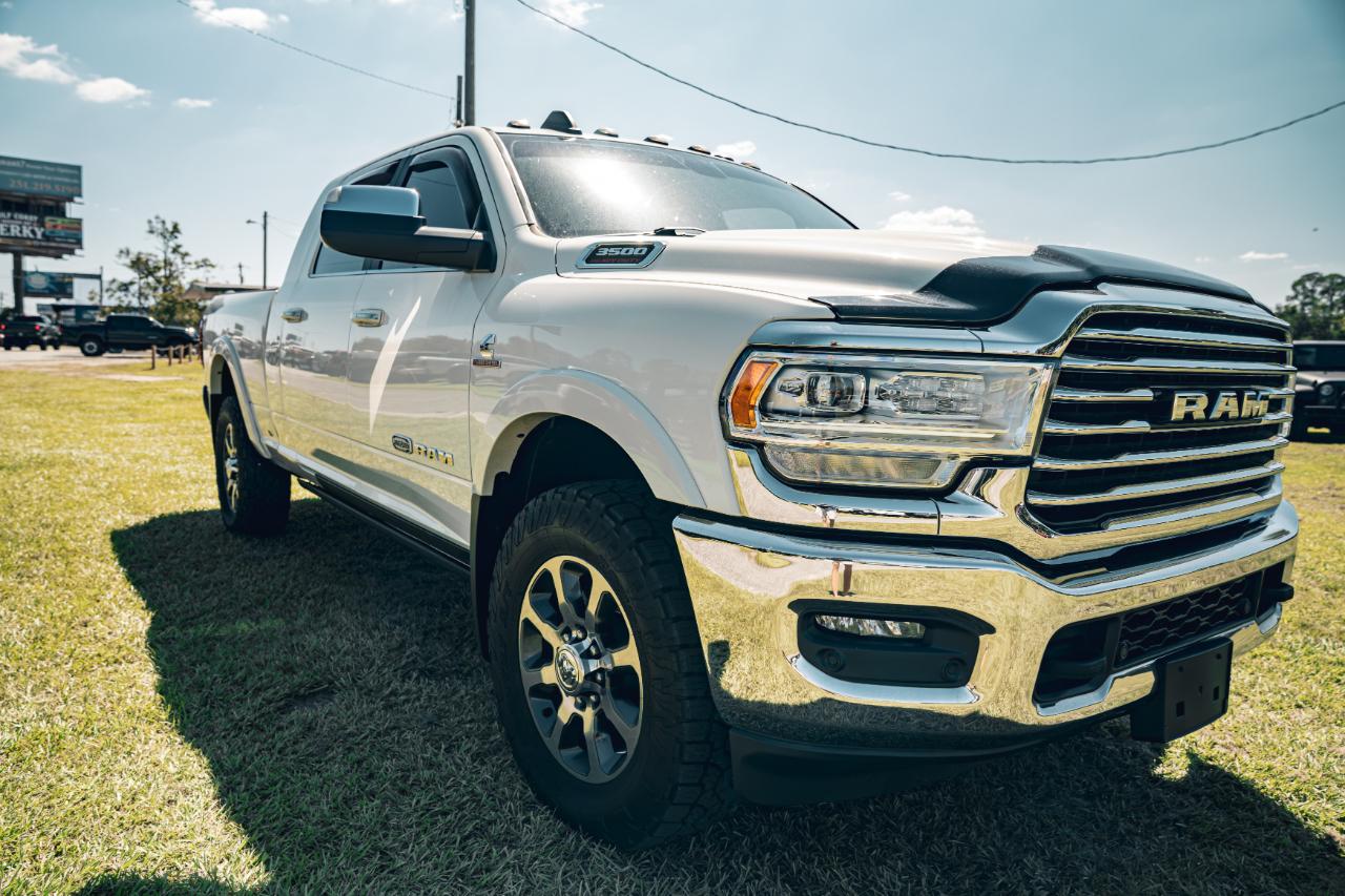 RAM 3500 Longhorn 4x4 Mega Cab 6'4" Box 2022