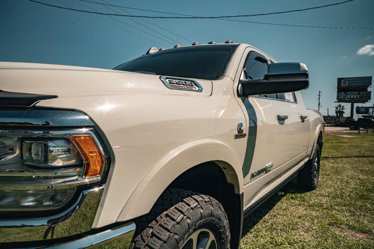 RAM 3500 Longhorn 4x4 Mega Cab 6'4" Box 2022