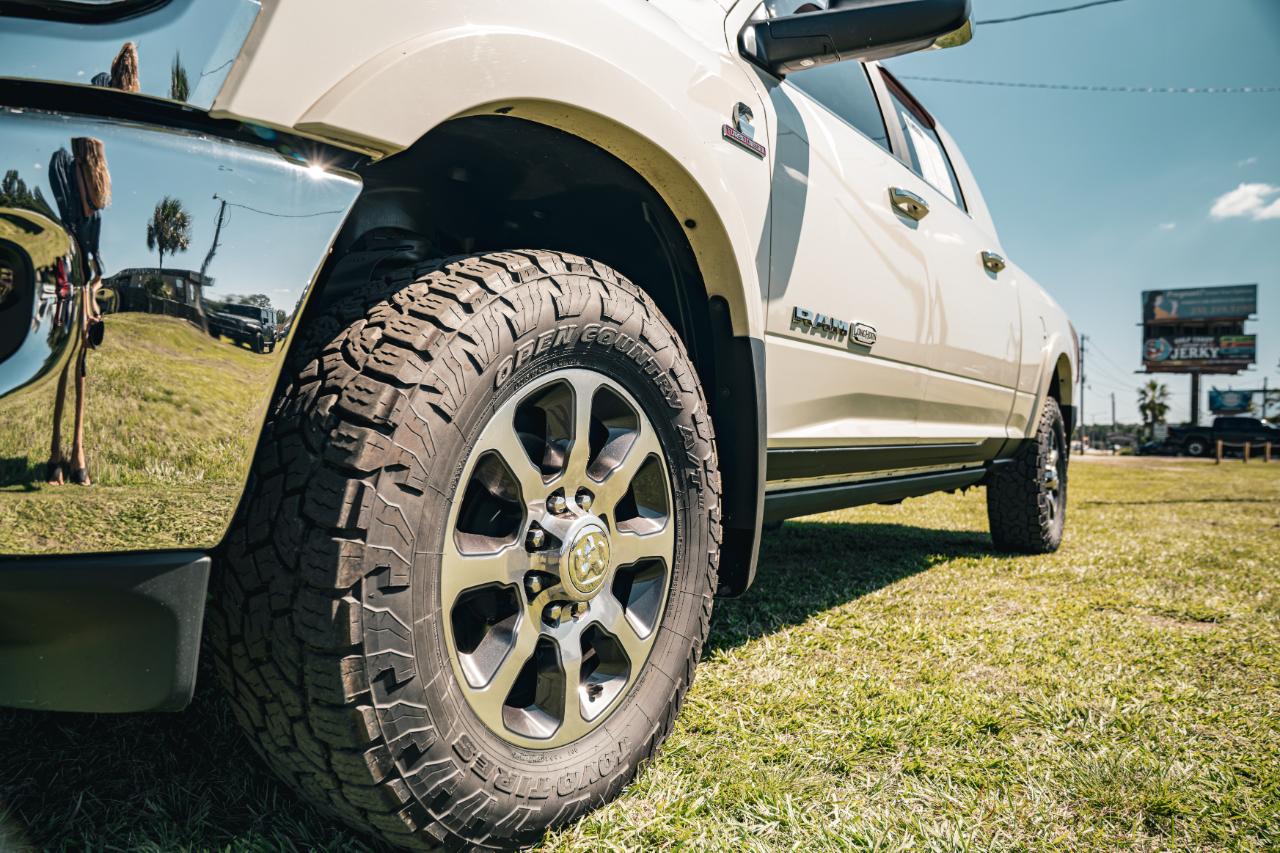 RAM 3500 Longhorn 4x4 Mega Cab 6'4" Box 2022