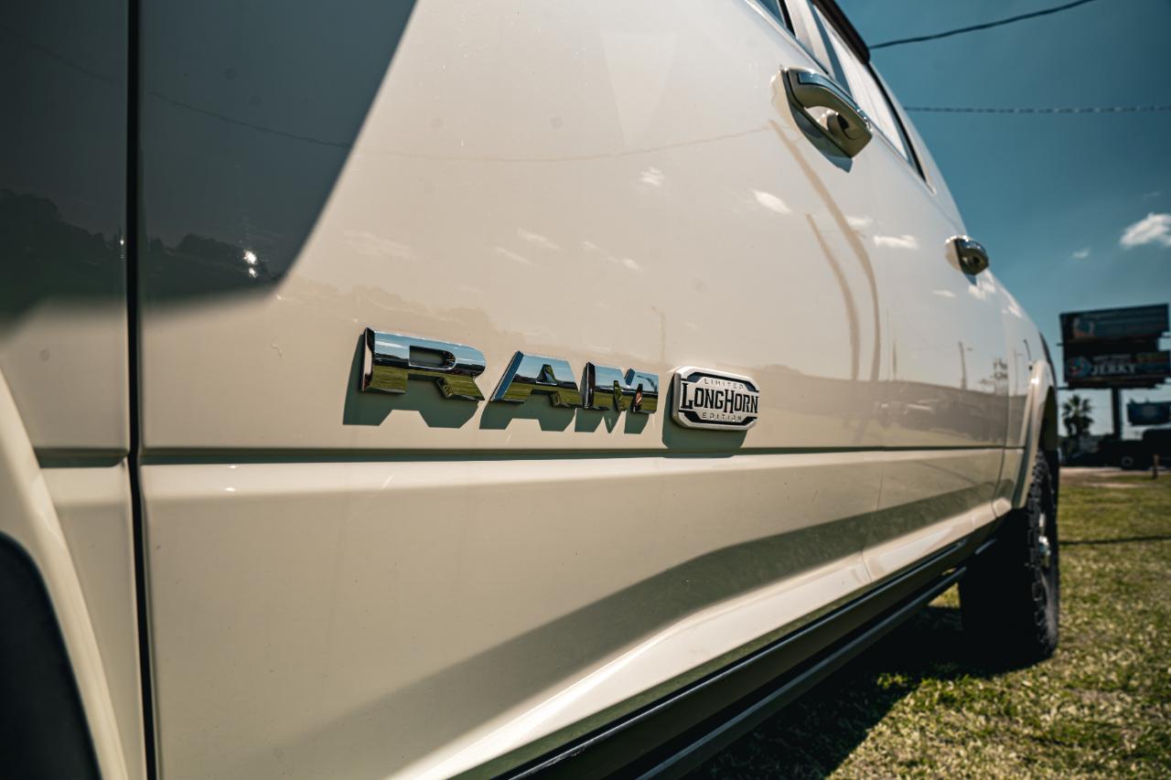 RAM 3500 Longhorn 4x4 Mega Cab 6'4" Box 2022
