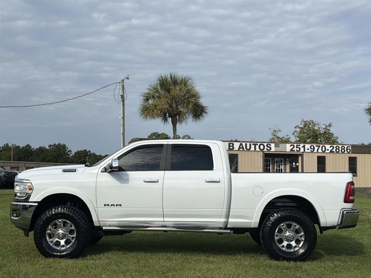 RAM 2500 Laramie 4x4 Crew Cab 6'4" Box 2021