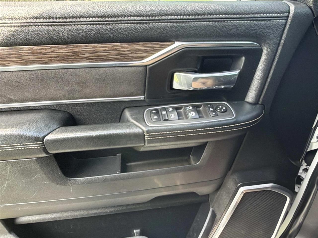 RAM 2500 Laramie 4x4 Crew Cab 6'4" Box 2021