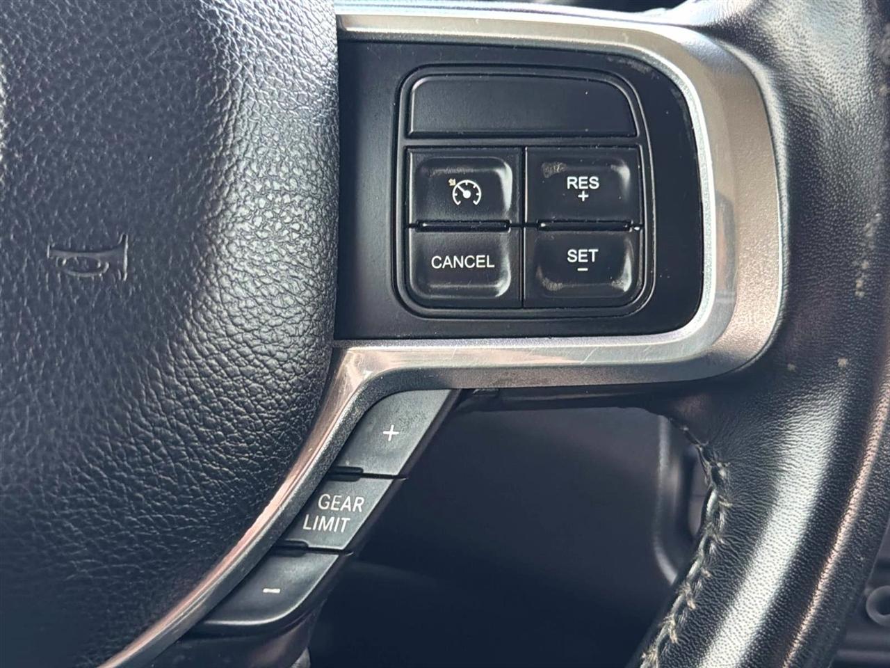 RAM 2500 Laramie 4x4 Crew Cab 6'4" Box 2021