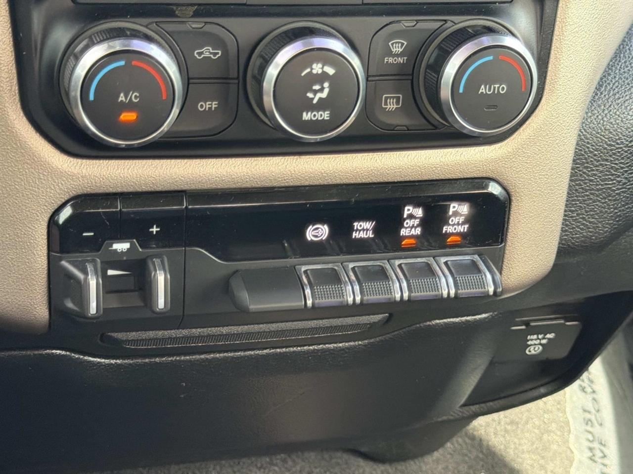 RAM 2500 Laramie 4x4 Crew Cab 6'4" Box 2021