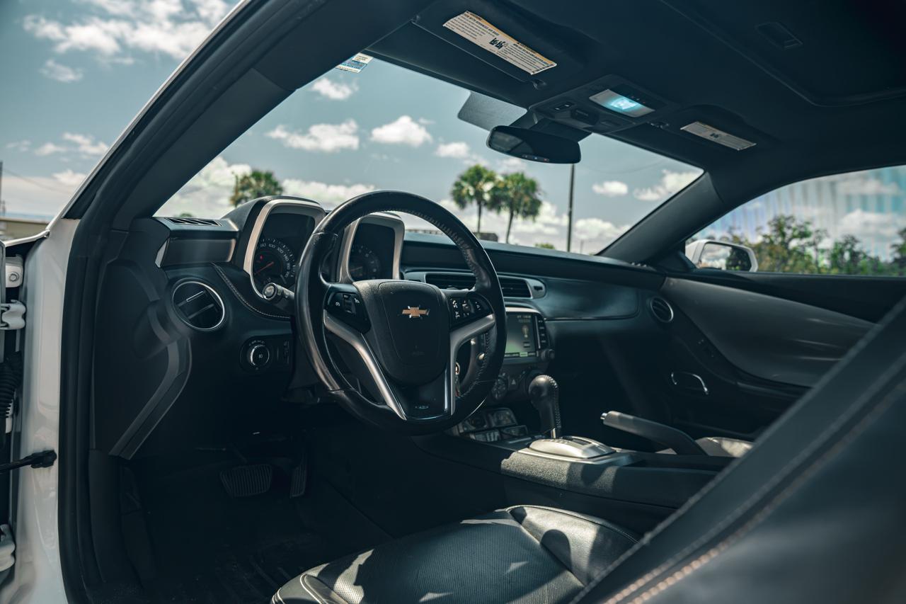 Chevrolet Camaro 2dr Cpe SS w/2SS 2015