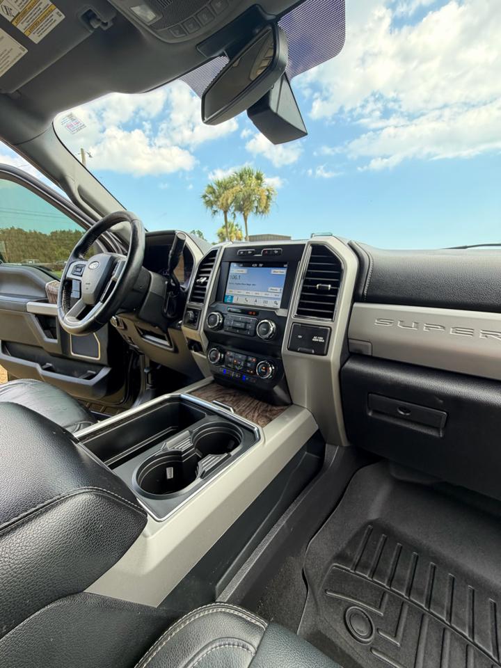 Ford Super Duty F-250 SRW Lariat 4WD Crew Cab 6.75' Box 2019