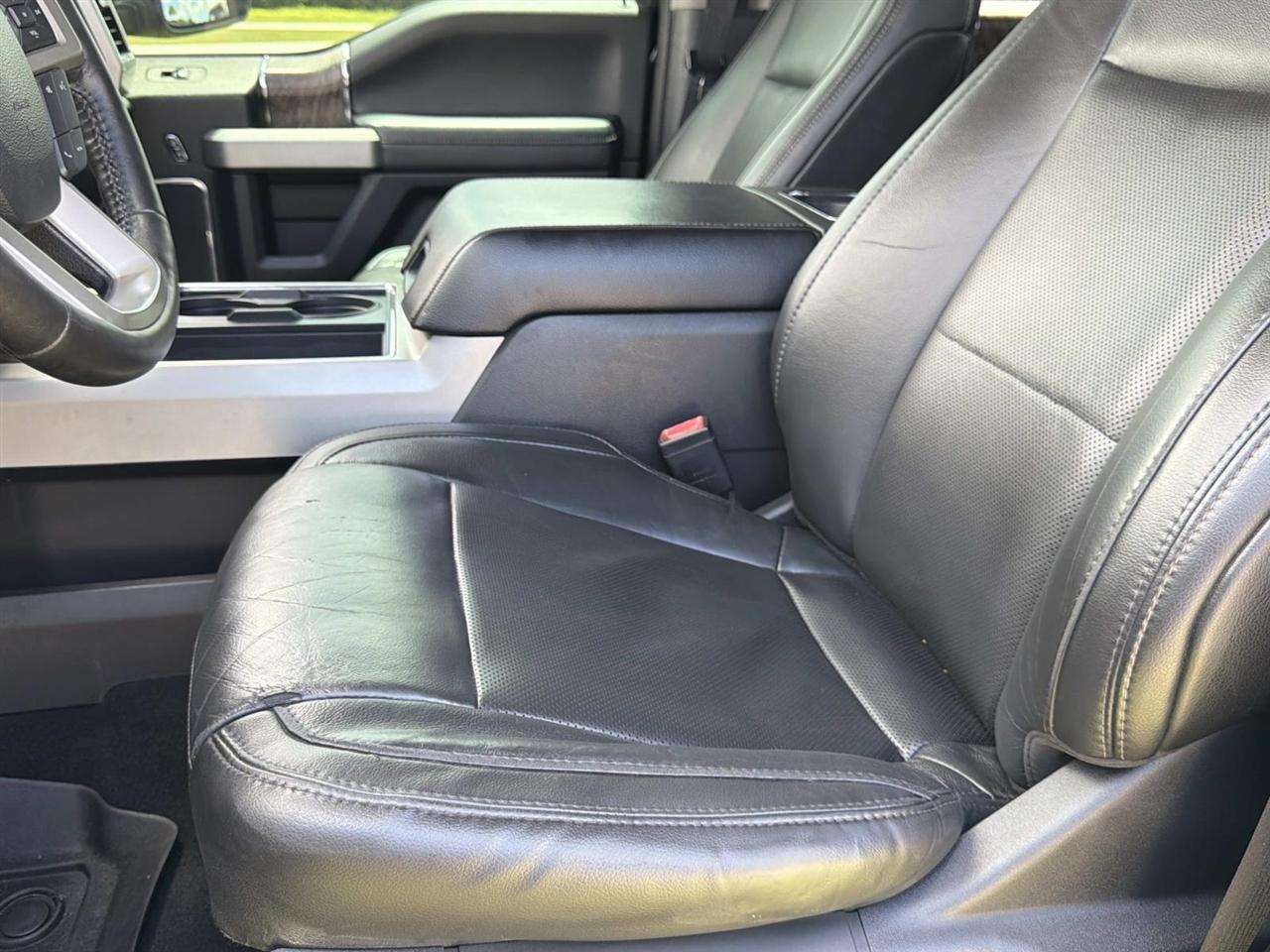 Ford Super Duty F-250 SRW Lariat 4WD Crew Cab 6.75' Box 2019