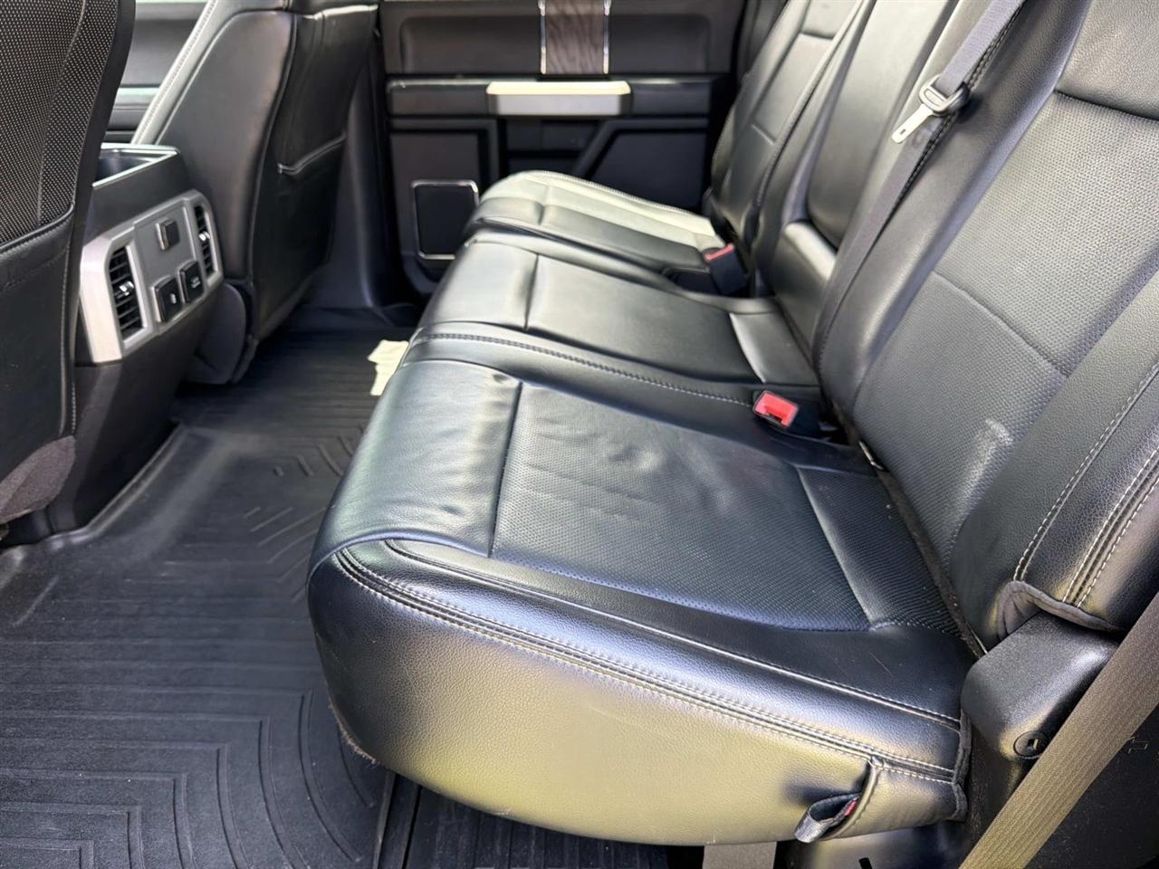 Ford Super Duty F-250 SRW Lariat 4WD Crew Cab 6.75' Box 2019