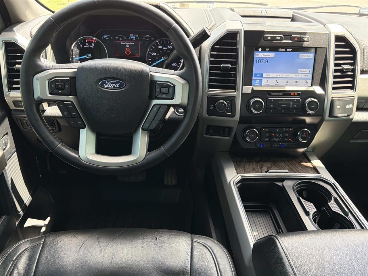 Ford Super Duty F-250 SRW Lariat 4WD Crew Cab 6.75' Box 2019