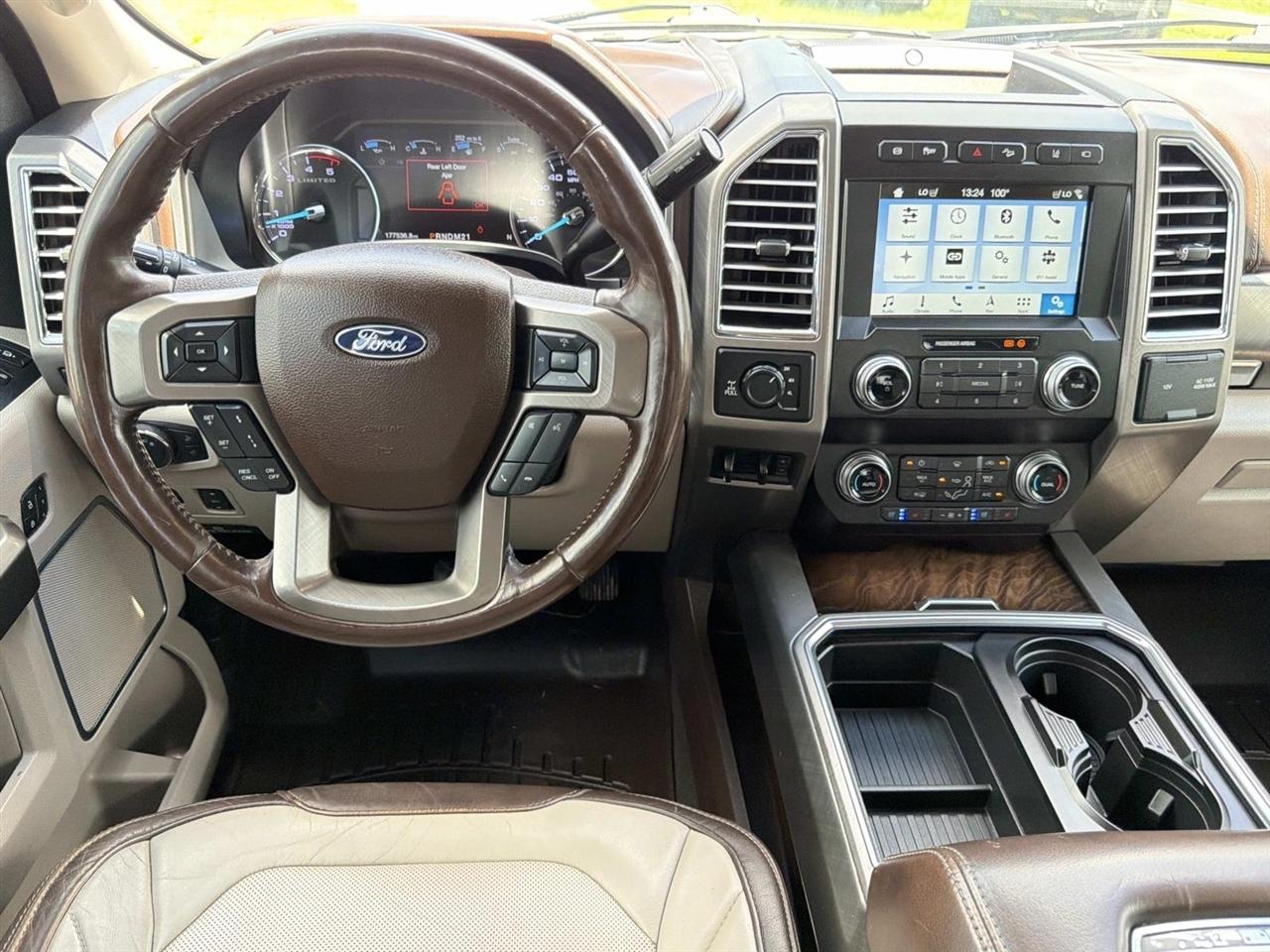Ford Super Duty F-250 SRW Limited 4WD Crew Cab 6.75' Box 2019